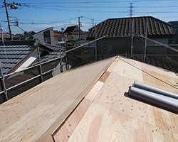 瓦棒屋根から縦葺き板金屋根へのリフォーム3
