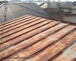 瓦棒屋根を交換する工事1