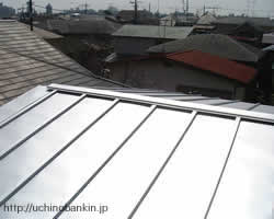 瓦棒屋根を新規瓦棒屋根に葺き替える工事