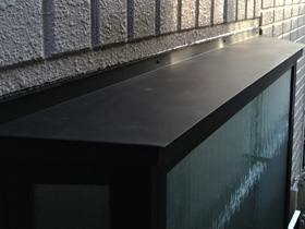 庇・霧除け・出窓屋根工事（ガルバリウム鋼板）