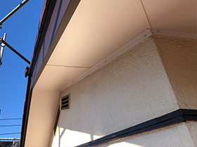 軒天板金工事（ガルバリウム鋼板）