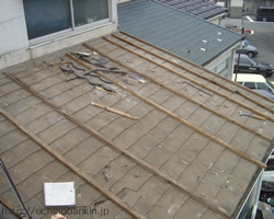かわらＵ屋根から縦葺き板金屋根へのリフォーム2