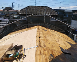 瓦棒屋根から縦葺き板金屋根へのリフォーム2
