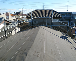 瓦棒屋根から縦葺き板金屋根へのリフォーム4